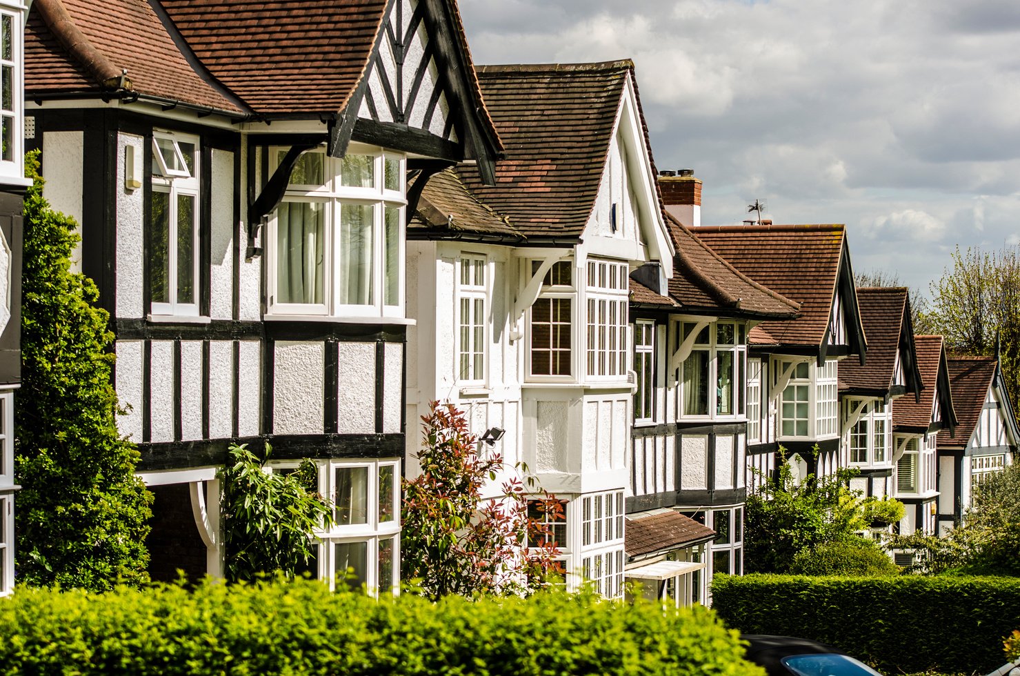 British detached tudor houses